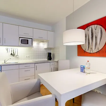 Appartementhaus Binzer Sterne 25 *